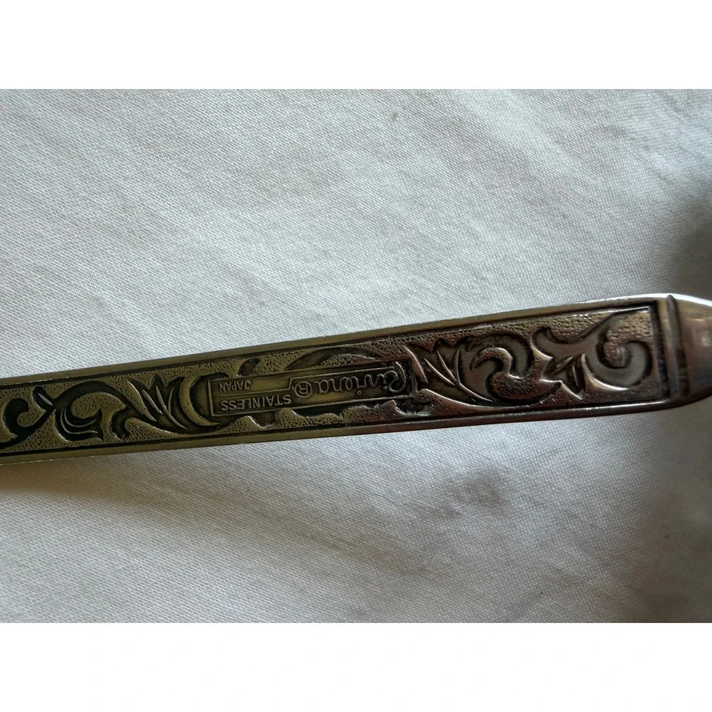 Riviera Stainless Japan Gravy Ladle Ornate Scroll Pattern Double Spout